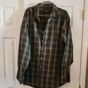 GAP Men's Casual Green Plaid Button-Down Shirt
